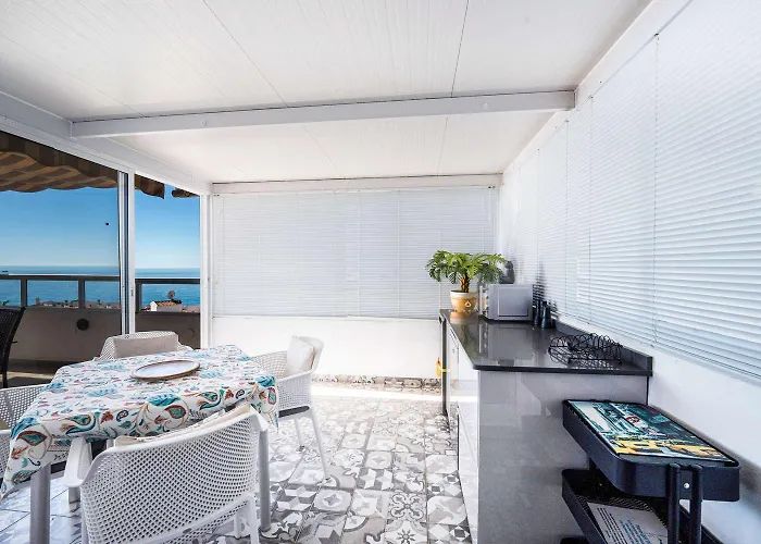 Penthouse Seaview Centro Casasol Apartment *